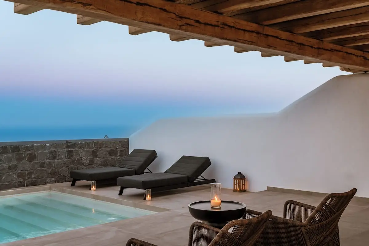 Executive Suite with Sea View and Swimming Pool