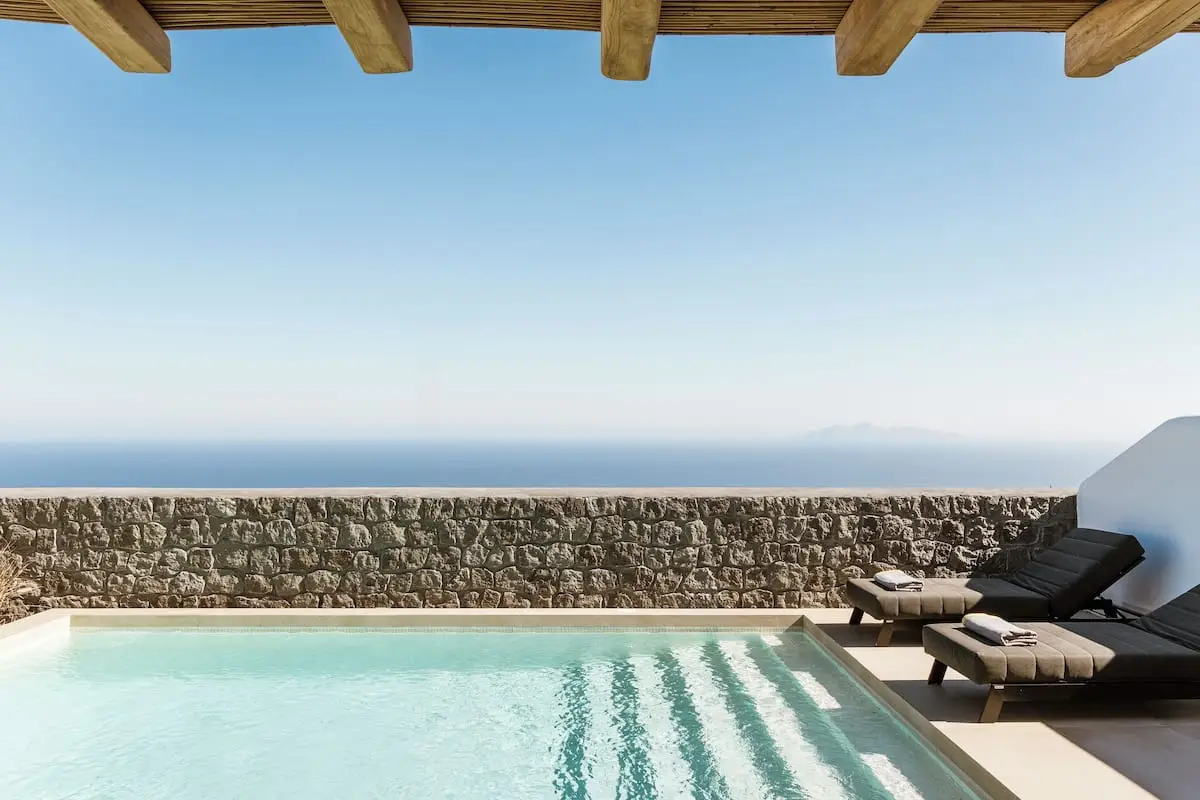 Executive Suite with Sea View and Swimming Pool