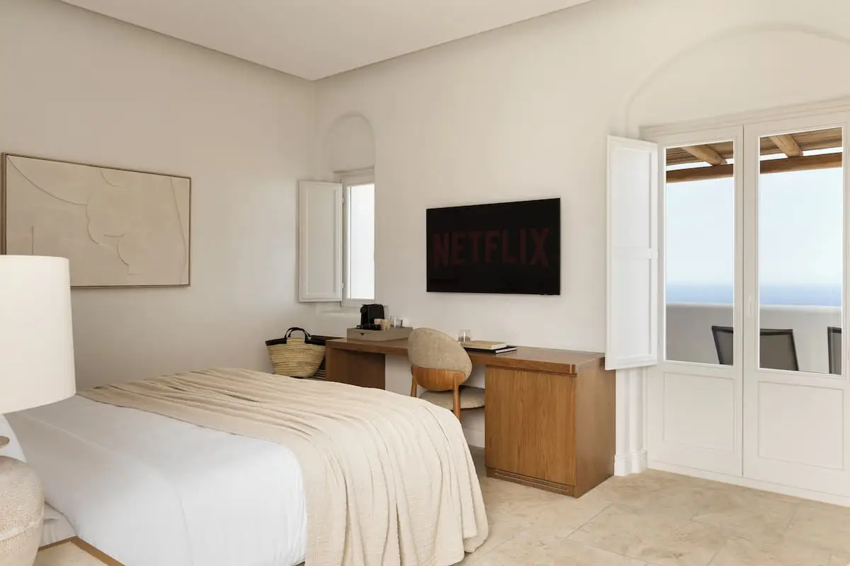 Honeymoon Suite with Sea View and Heated Plunge Pool