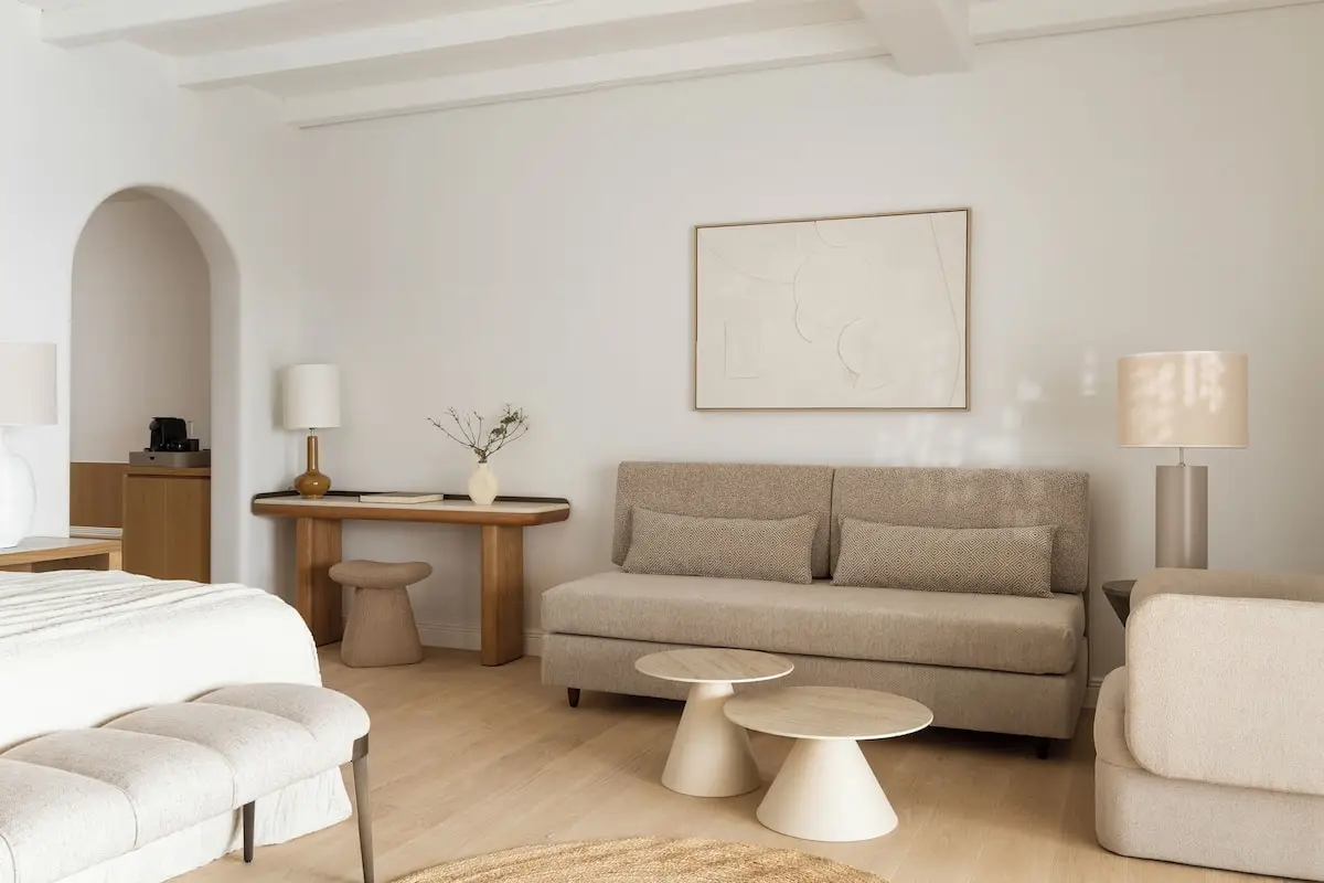 Master Pool-Front Suite