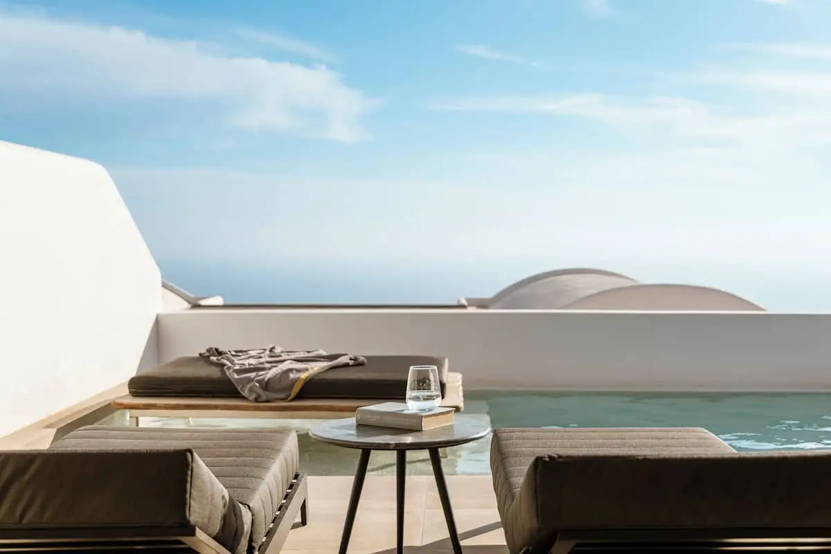 Néro Grand Suite with Sea View and Swimming Pool