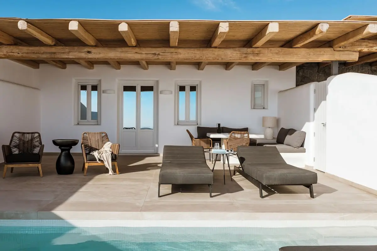 Néro Grand Suite with Sea View and Swimming Pool