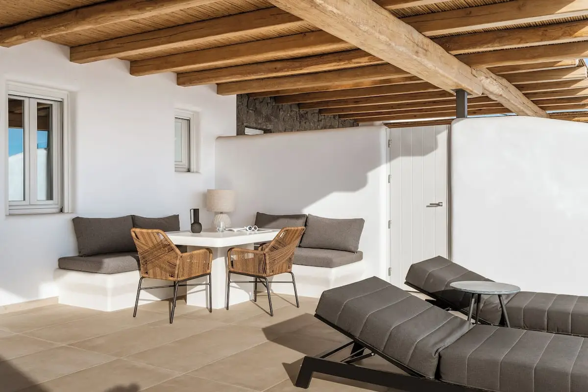 Néro Grand Suite with Sea View and Swimming Pool