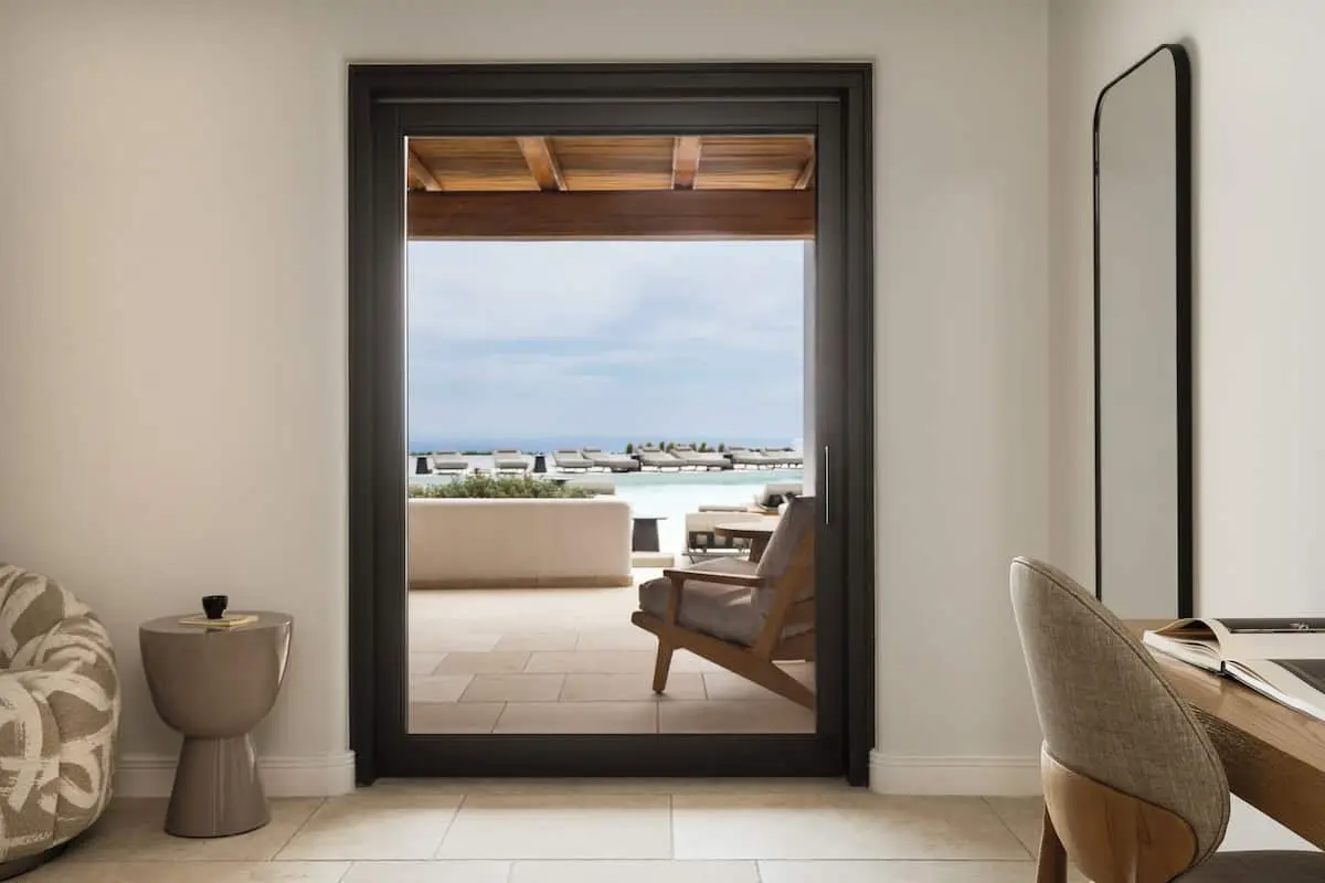 Sunrise Pool-Front Suite