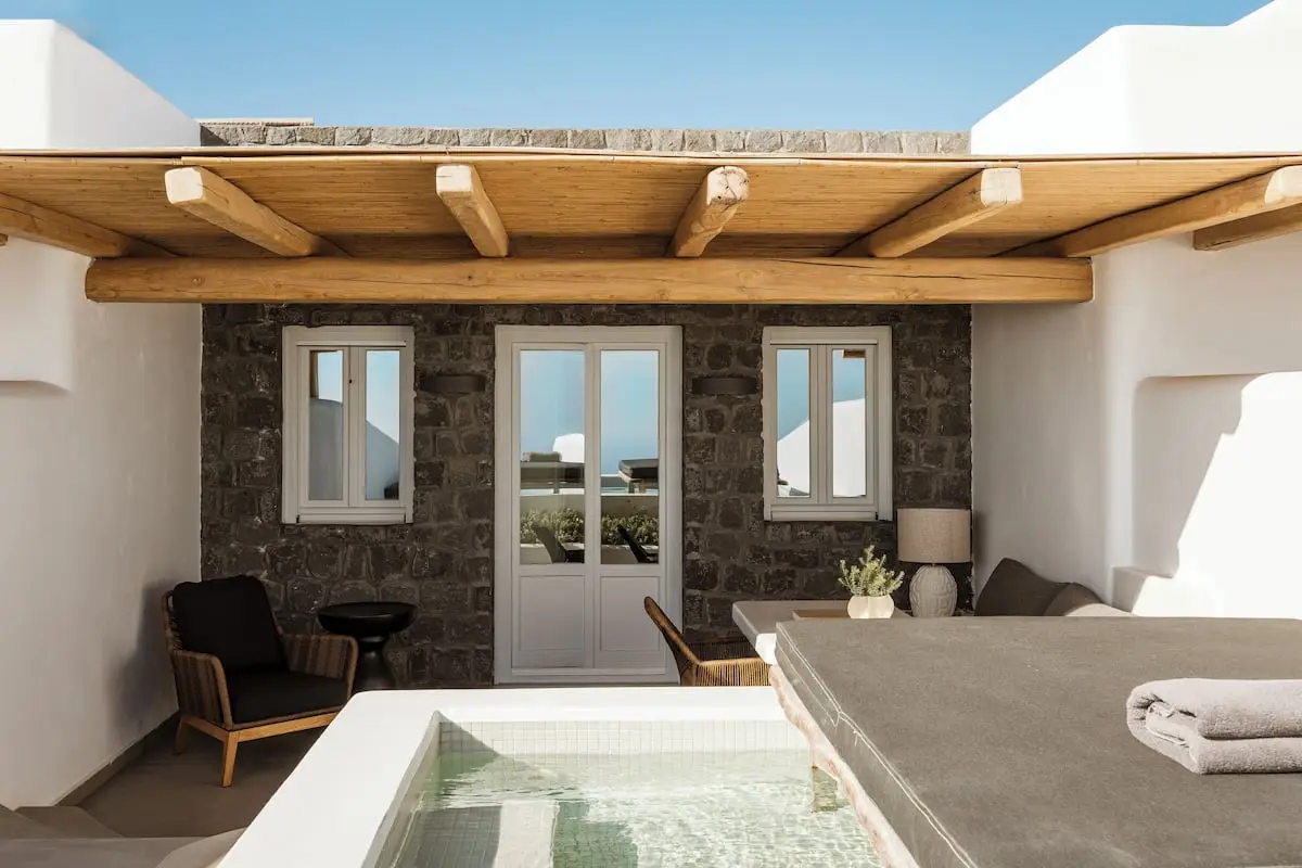 Superior Suite with Sea View and Heated Plunge Pool